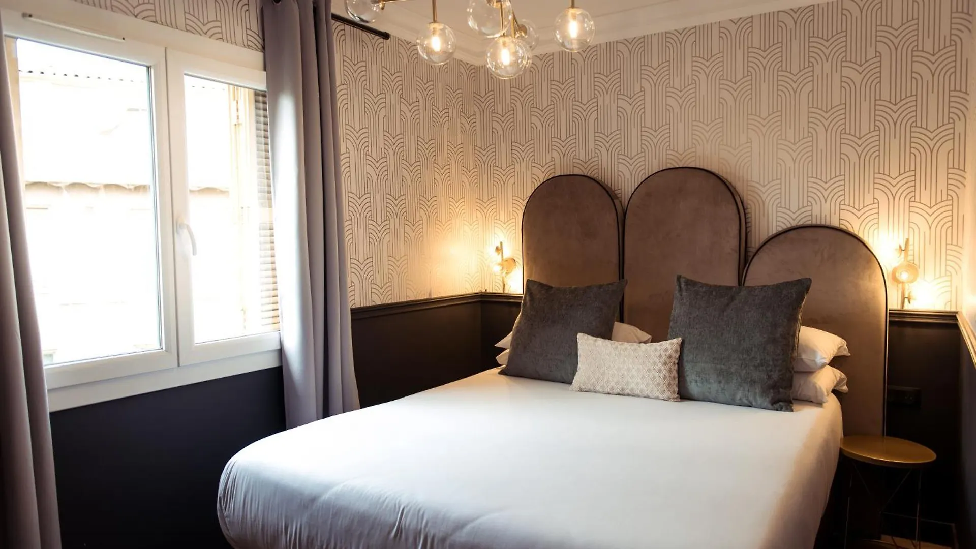 ***  Hotel La Caravelle Aix-en-Provence Francia